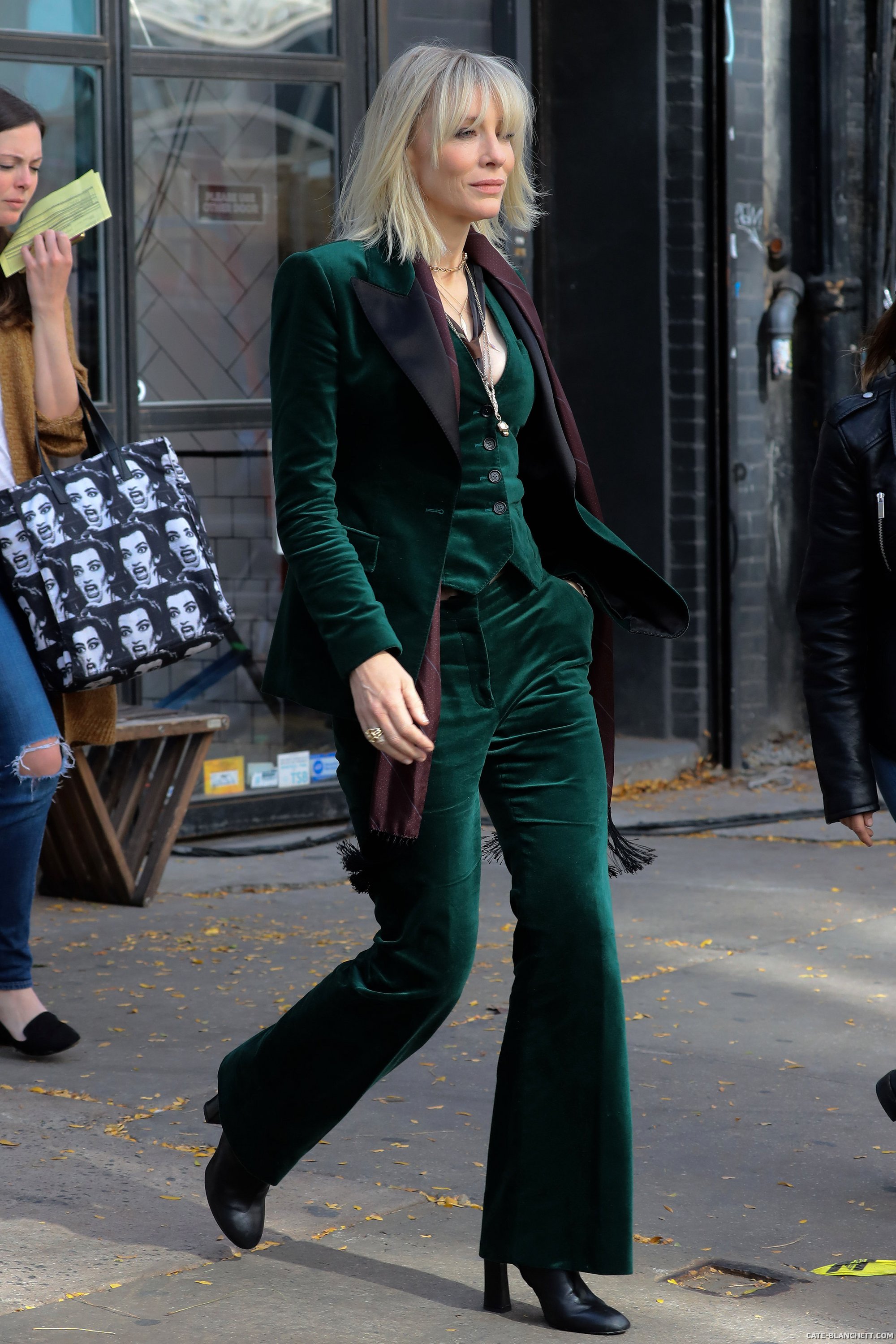 oceans8-ny-oct24-2016-360.jpg